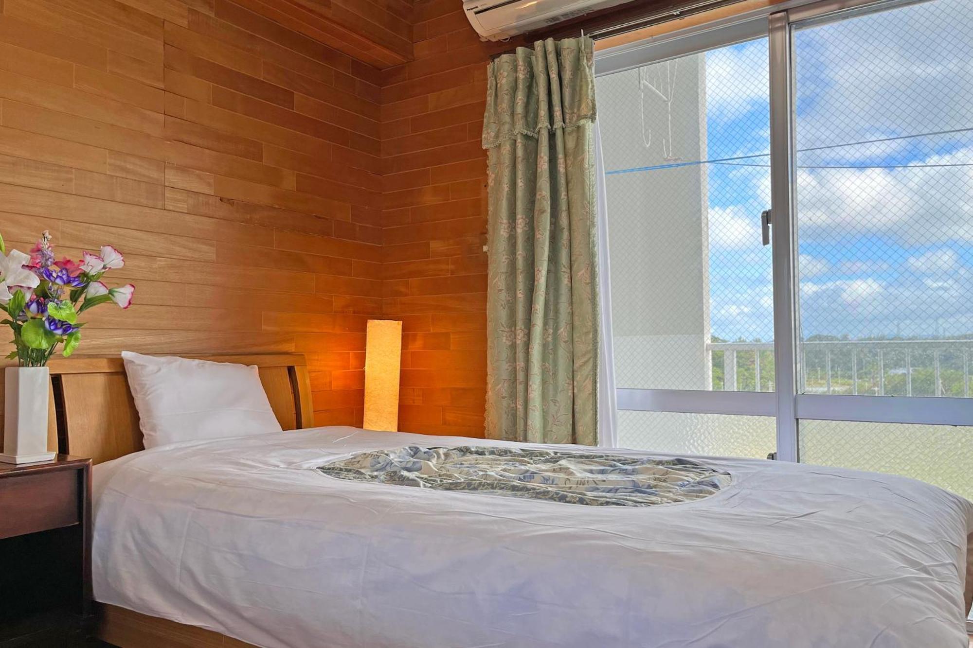 Crystal Inn Onna Extérieur photo